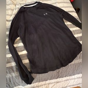 Men’s Under Armor long sleeve black shirt medium long sleeve warmth under shirt